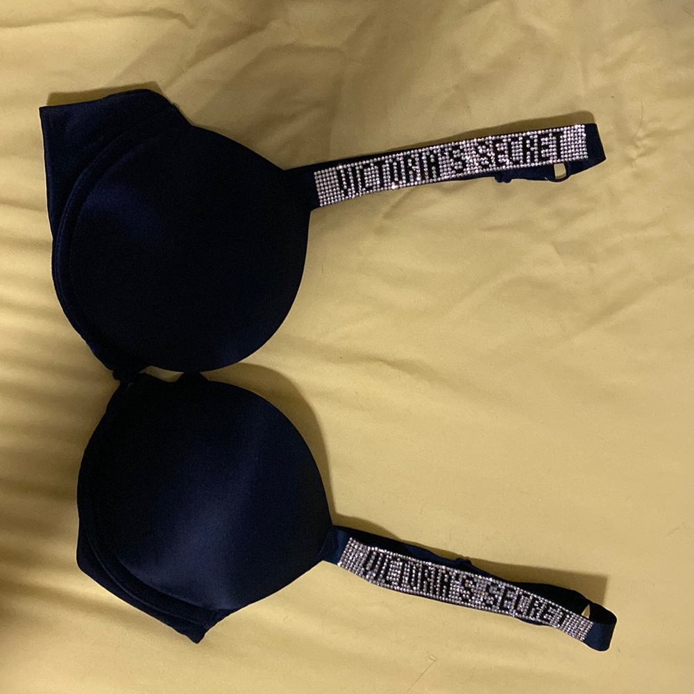 Navy blue add 2 cup Victoria’s Secret bra never worn
